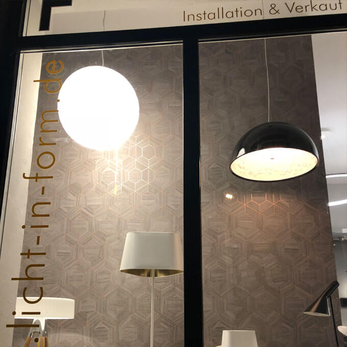 Projekte von PLUS - Interior Design Schaufenstergestaltung für Licht in Form in Dresden 7