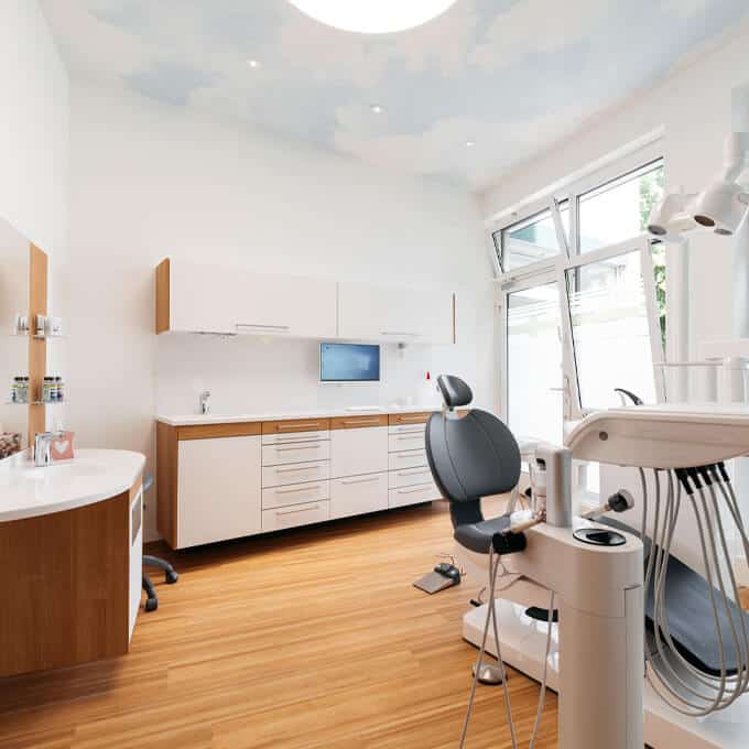 Plus - Interior Design & Kadur | Gestaltung einer Zahnarztpraxis
